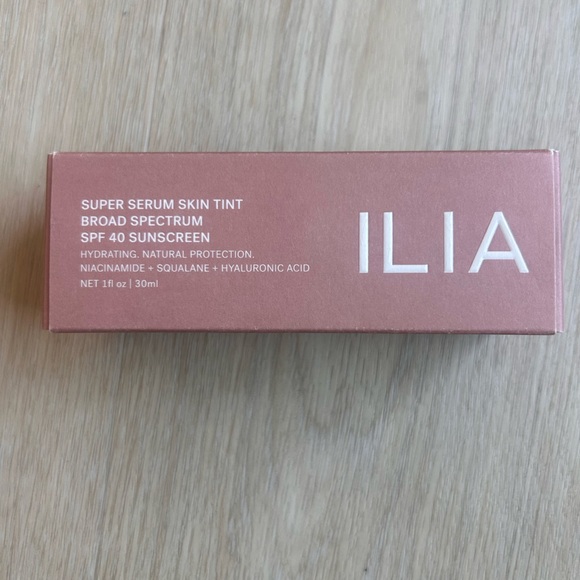 ILIA Super Serum Skin Tint SPF 40 in Rose Gold - Picture 1 of 3